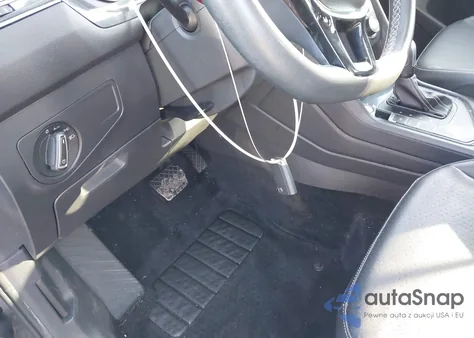 2021 Volkswagen Tiguan 2.0T Se/2.0T Se R-Line Black/2.0T Sel z USA, uszkodzony, nr VIN 3VV3B7AX0MM040594